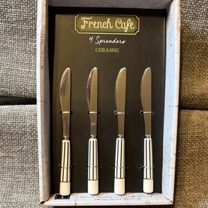 French Cafe Ceramic Handle Spreaders - Black & White Set of 4